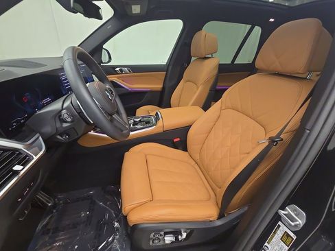 Certified 2025 BMW X5 xDrive40i w/ M Sport Package image 12