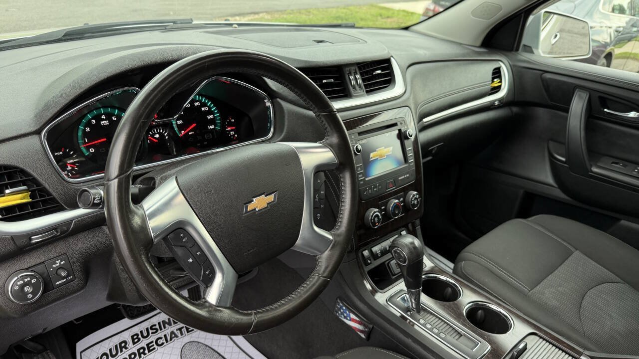 Used 2016 Chevrolet Traverse LT AWD/4WD image 11