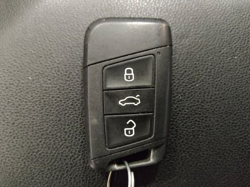 Used 2019 Volkswagen Jetta SE FWD image 32