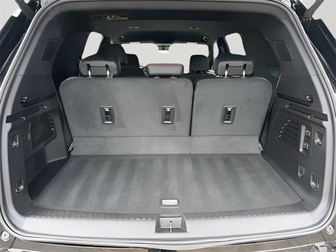 New 2026 Chevrolet Traverse RS image 7