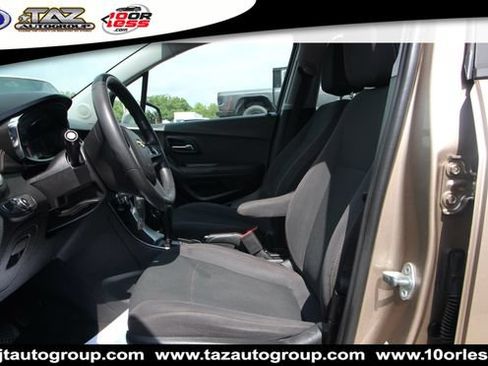Used 2018 Chevrolet Trax LS AWD/4WD image 10