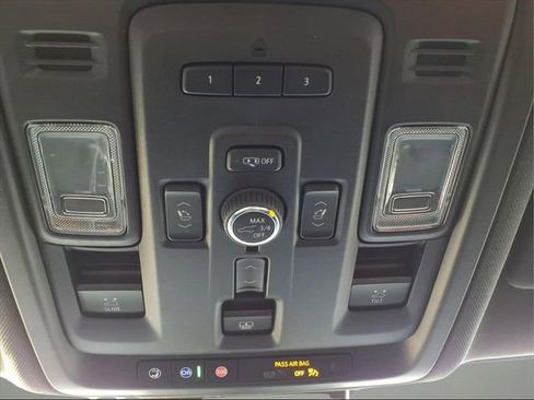 Used 2024 Chevrolet Tahoe Premier image 31