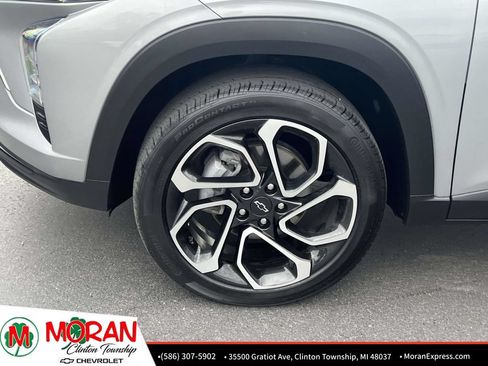 Certified 2024 Chevrolet Trax RS w/ Driver Confidence Package FWD image 10