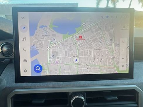 Used 2024 Toyota Tacoma Trailhunter image 21