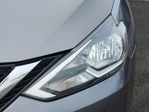 Used 2017 Nissan Sentra S image 9