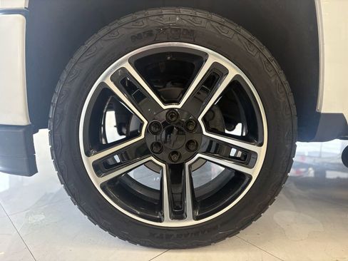 Used 2018 Chevrolet Silverado 1500 LTZ Z71 w/ LPO, Black Pack image 42