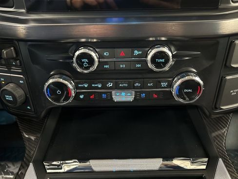 Used 2025 Ford F250 Lariat w/ Lariat Ultimate Package image 24