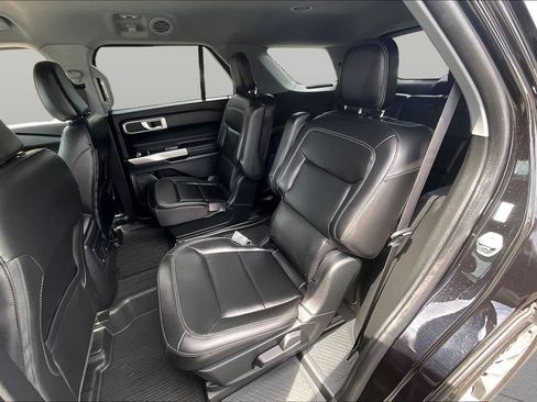Used 2023 Ford Explorer XLT w/ Equipment Group 202A RWD image 26