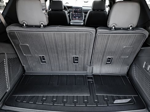 New 2026 GMC Yukon Denali w/ Sun & Power Step Package image 12