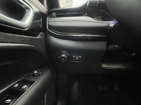 New 2026 Jeep Compass Latitude image 36