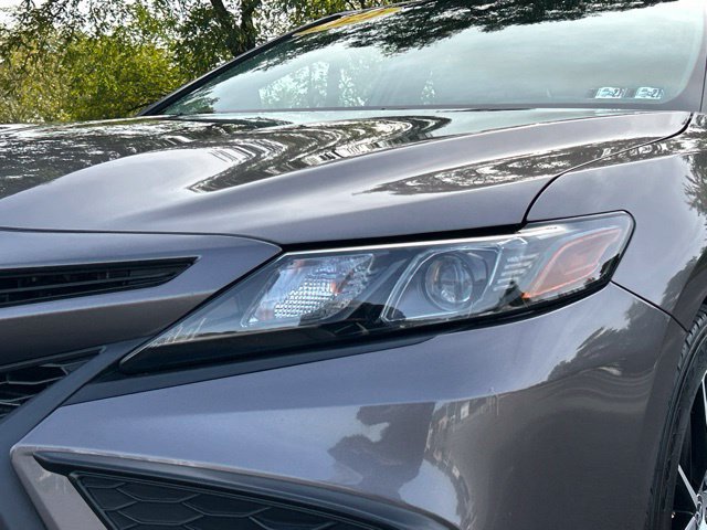 Used 2022 Toyota Camry SE AWD/4WD image 9