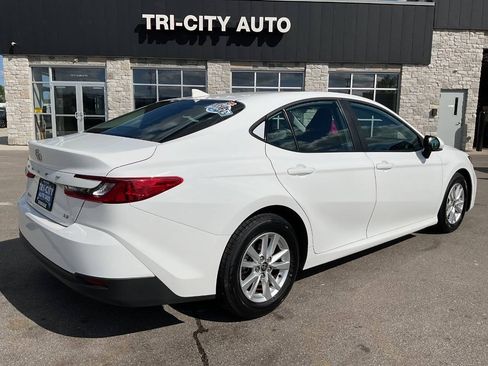Used 2025 Toyota Camry LE FWD image 7