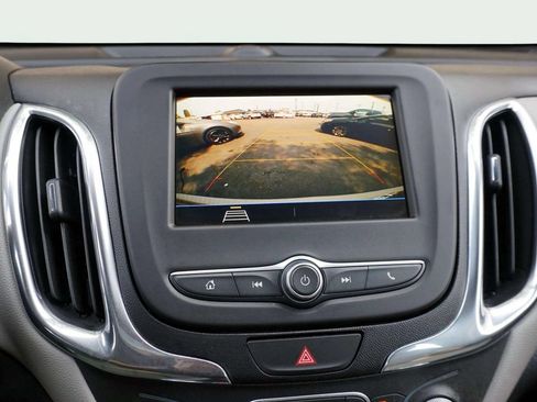 Used 2019 Chevrolet Equinox LS FWD image 29