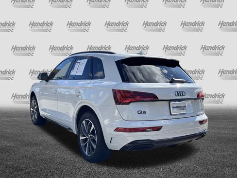 Used 2024 Audi Q5 2.0T Premium w/ Summer of Audi Package image 8