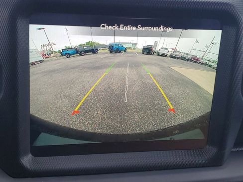 Used 2022 Jeep Wrangler Unlimited Sahara image 17