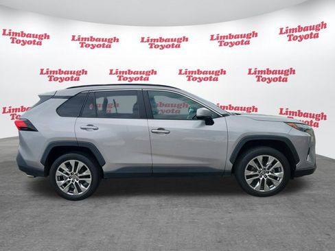 Used 2022 Toyota RAV4 XLE Premium FWD image 2