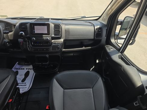 Used 2025 RAM ProMaster 2500 w/ Convenience Group FWD image 20