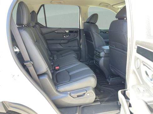 New 2025 Honda Pilot EX-L image 17