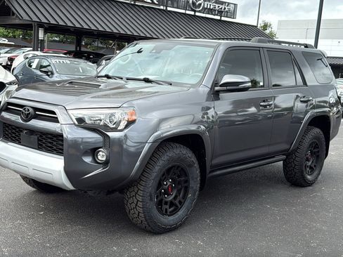 Used 2022 Toyota 4Runner TRD Off-Road Premium AWD/4WD image 4
