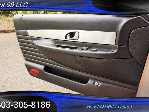 Used 2004 Ford Thunderbird image 16