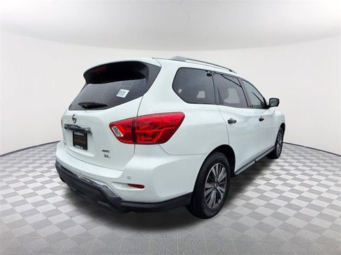 Used 2020 Nissan Pathfinder SL image 5
