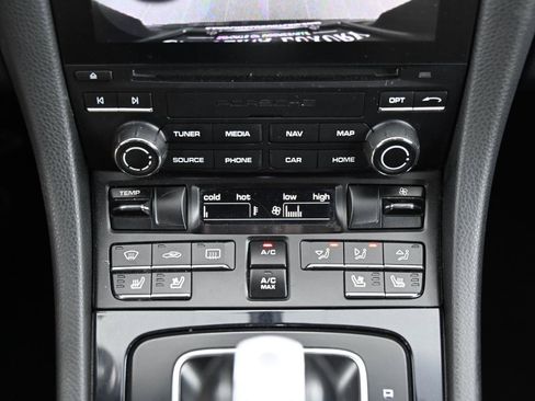 Used 2018 Porsche 718 Cayman RWD image 26