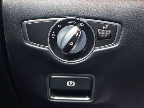 Used 2019 Mercedes-Benz S 560 4MATIC Sedan image 20
