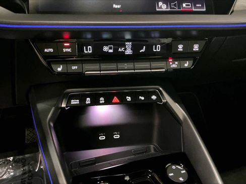 Used 2025 Audi A3 2.0T Premium w/ Convenience Package image 35