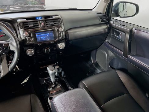 Certified 2018 Toyota 4Runner TRD Off-Road Premium AWD/4WD image 21