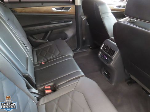 Used 2024 Volkswagen Atlas SE FWD image 25