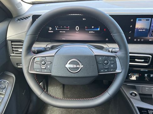 New 2026 Nissan Sentra SR w/ SR Premium Package FWD image 22