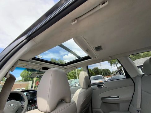 Used 2013 Subaru Forester 2.5X Limited AWD/4WD image 16