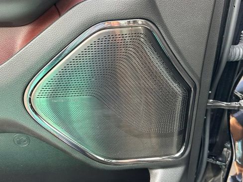 Used 2025 RAM 1500 Limited AWD/4WD image 23