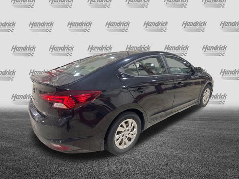 Used 2020 Hyundai Elantra SE FWD image 6