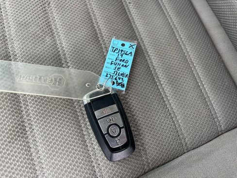 Used 2019 Ford Fusion S image 75