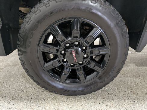 Used 2024 GMC Sierra 3500 AT4 w/ AT4 Premium Plus Package AWD/4WD image 13