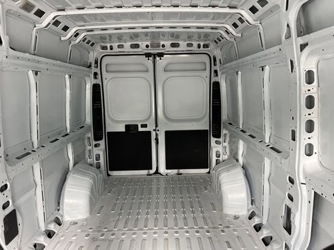 Used 2026 RAM ProMaster 2500 w/ Safety Group FWD image 20