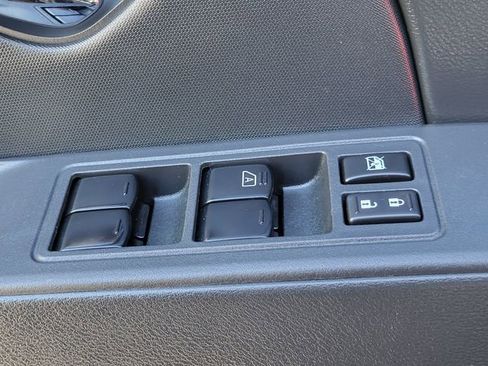 Certified 2024 Nissan Frontier SV image 8