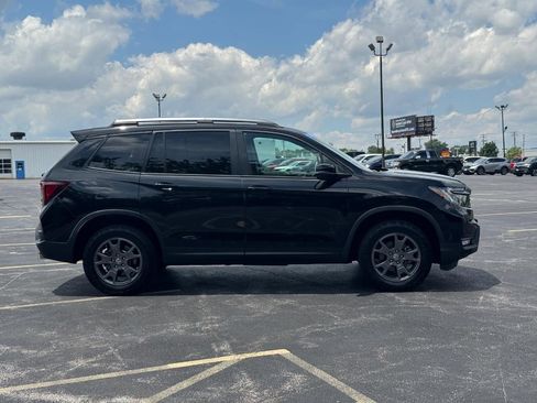 Certified 2024 Honda Passport TrailSport image 3