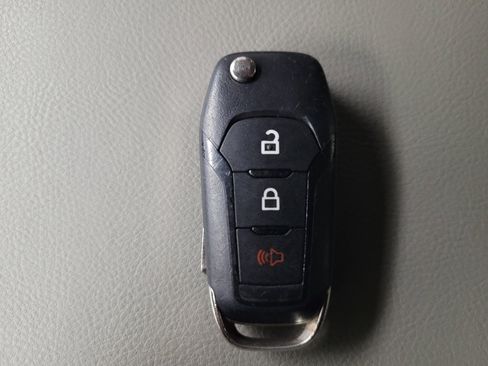 Used 2017 Ford F150 XLT image 32