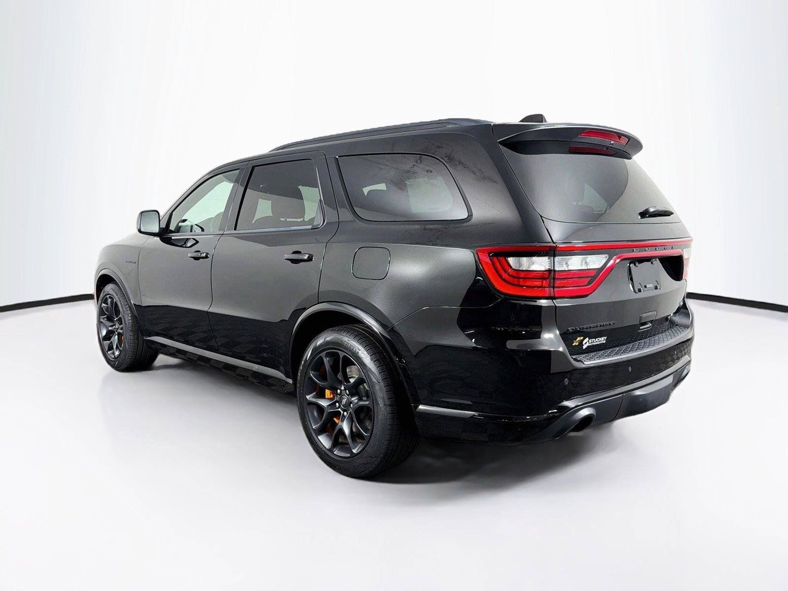 Used 2023 Dodge Durango R/T w/ Hemi Orange Plus Package AWD/4WD image 9