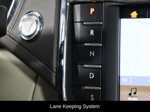 Used 2017 Lincoln Continental Reserve w/ Technology Package image 13