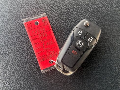 Used 2022 Ford F250 Lariat w/ Black Appearance Package image 38