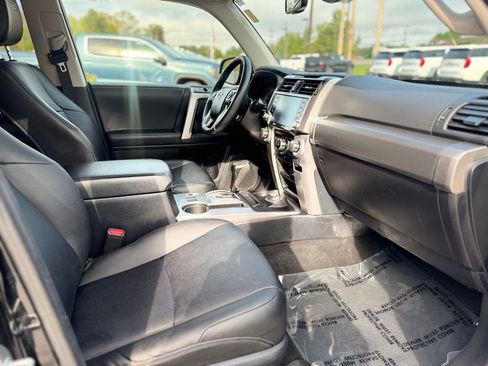 Used 2023 Toyota 4Runner TRD Sport w/ Technology Package AWD/4WD image 11