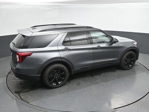 Used 2023 Ford Explorer ST-Line w/ Class IV Trailer Tow Package AWD/4WD image 33