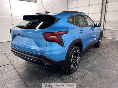 Used 2025 Chevrolet Trax RS w/ Driver Confidence Package image 8