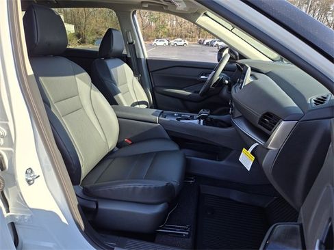 New 2026 Nissan Rogue SV image 12