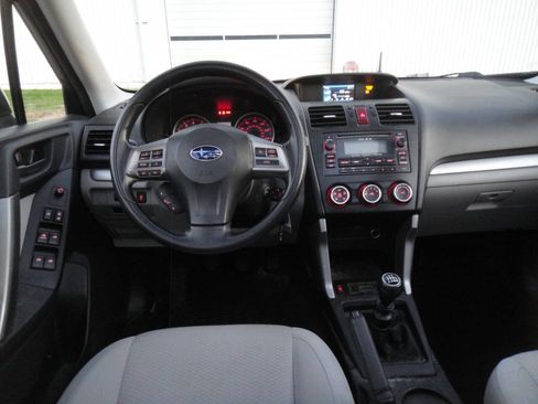 Used 2015 Subaru Forester 2.5i Premium AWD/4WD image 11