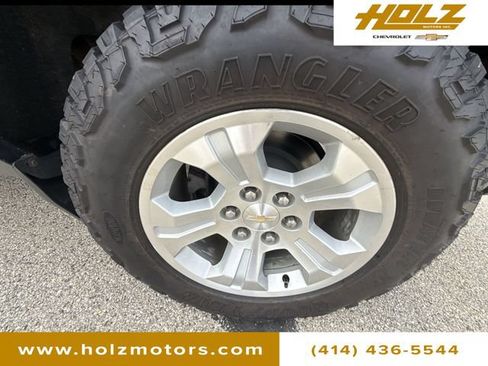 Used 2017 Chevrolet Silverado 1500 LT w/ All Star Edition AWD/4WD image 30