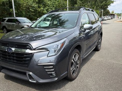 Used 2023 Subaru Ascent Touring AWD/4WD image 3